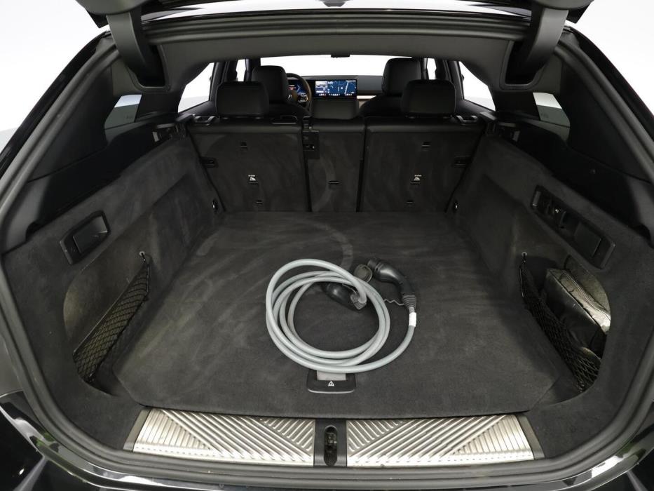 BMW I5 2025