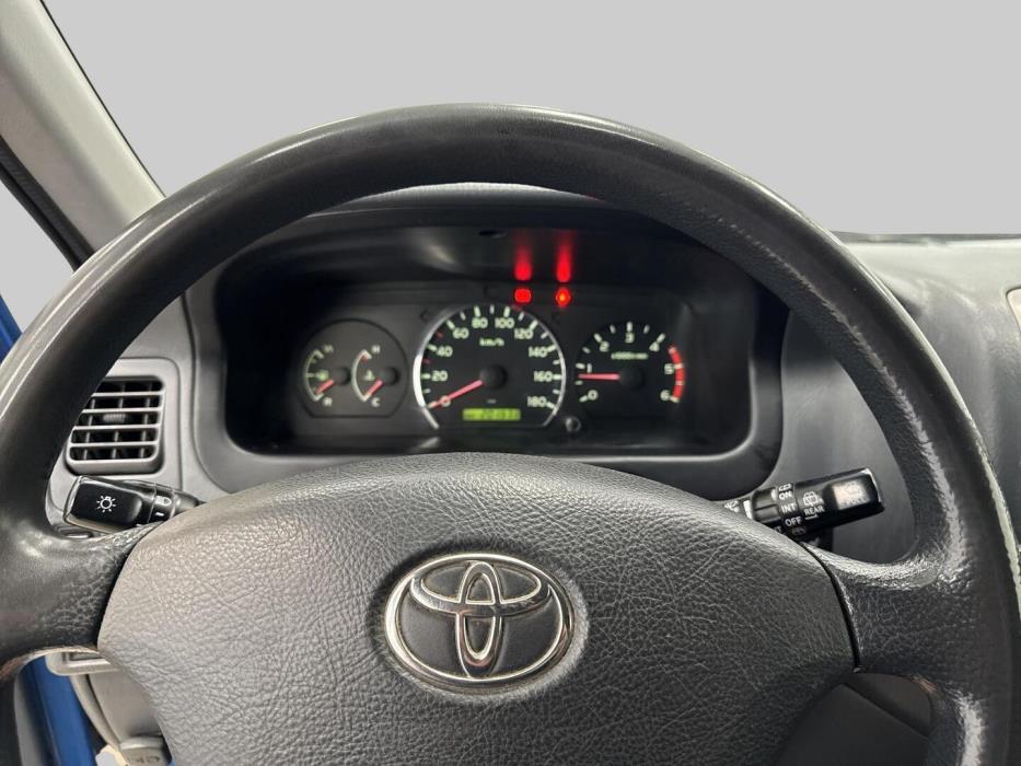 TOYOTA Hiace 2010