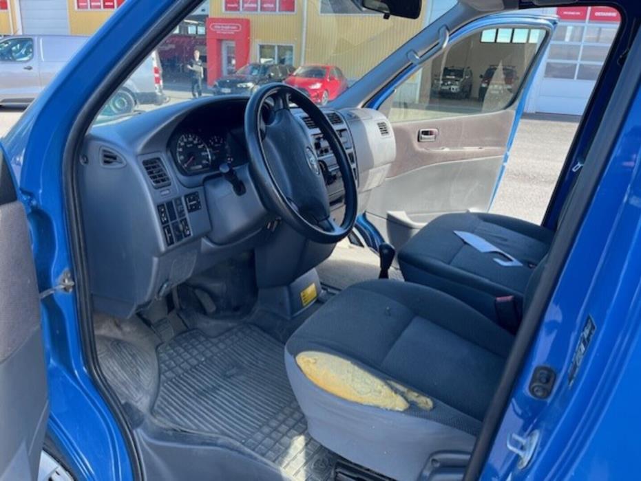 TOYOTA Hiace 2010