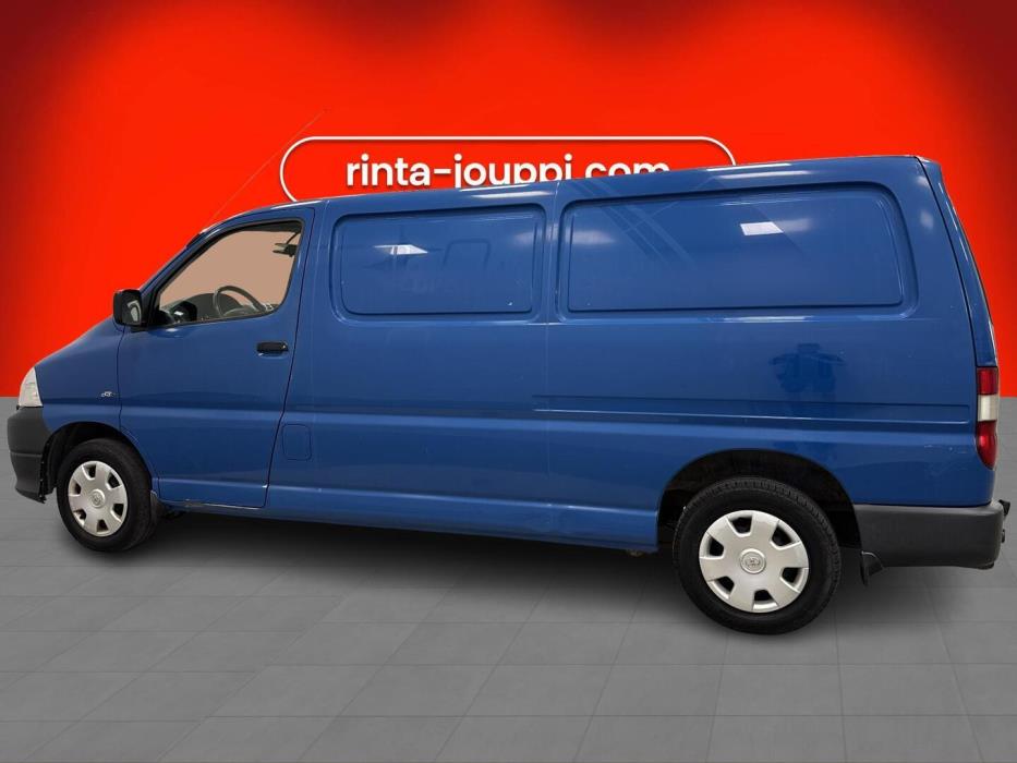 TOYOTA Hiace 2010