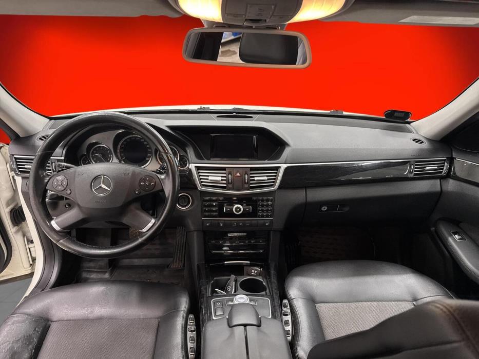MERCEDES-BENZ E 2012