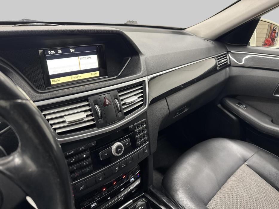 MERCEDES-BENZ E 2012