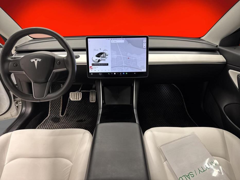 TESLA Model 3 2020