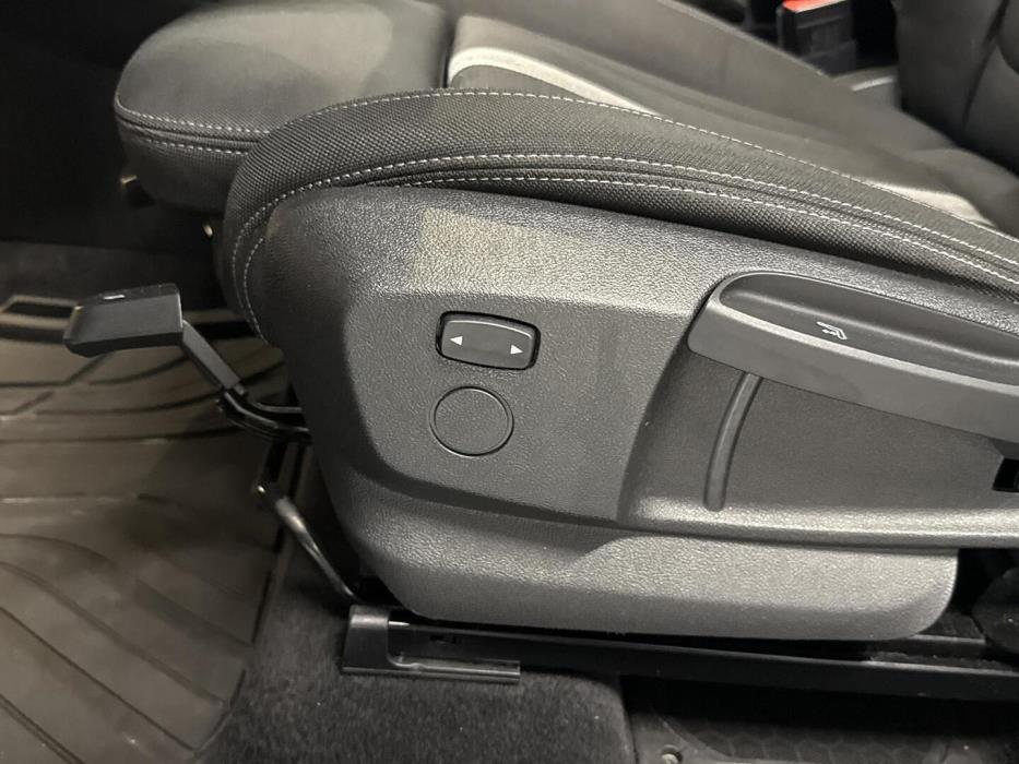 BMW 225 2016
