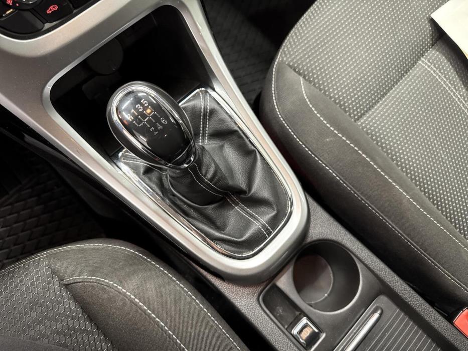 OPEL Astra 2010