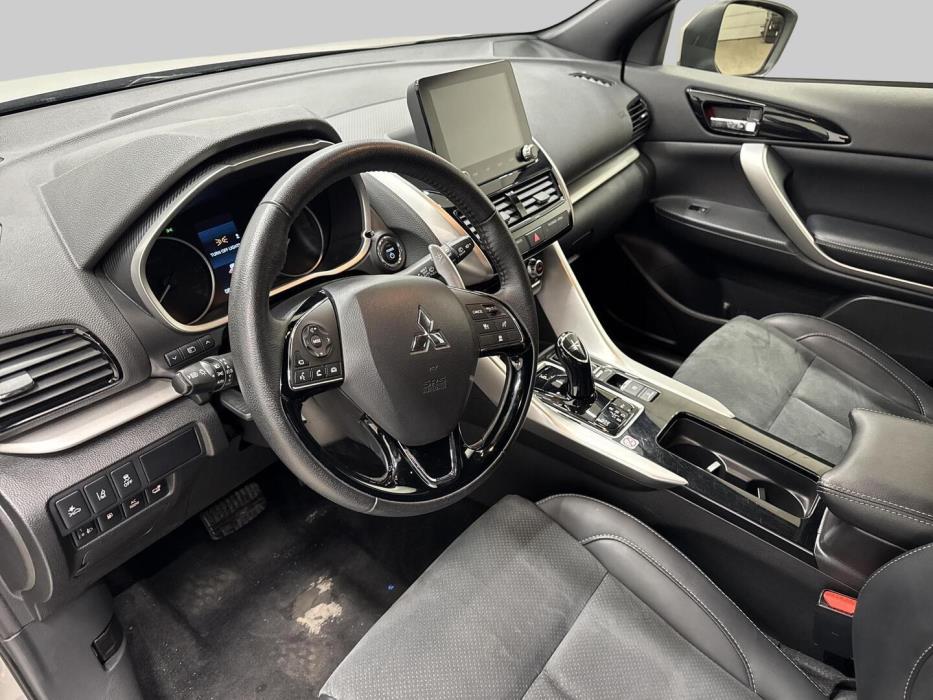 MITSUBISHI ECLIPSE CROSS 2024