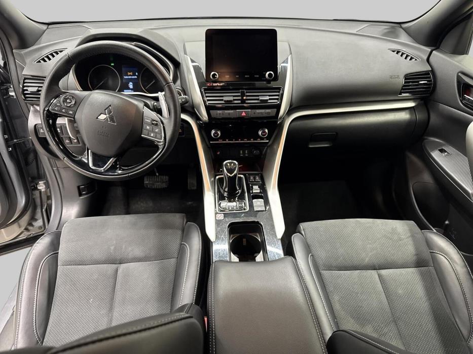 MITSUBISHI ECLIPSE CROSS 2024