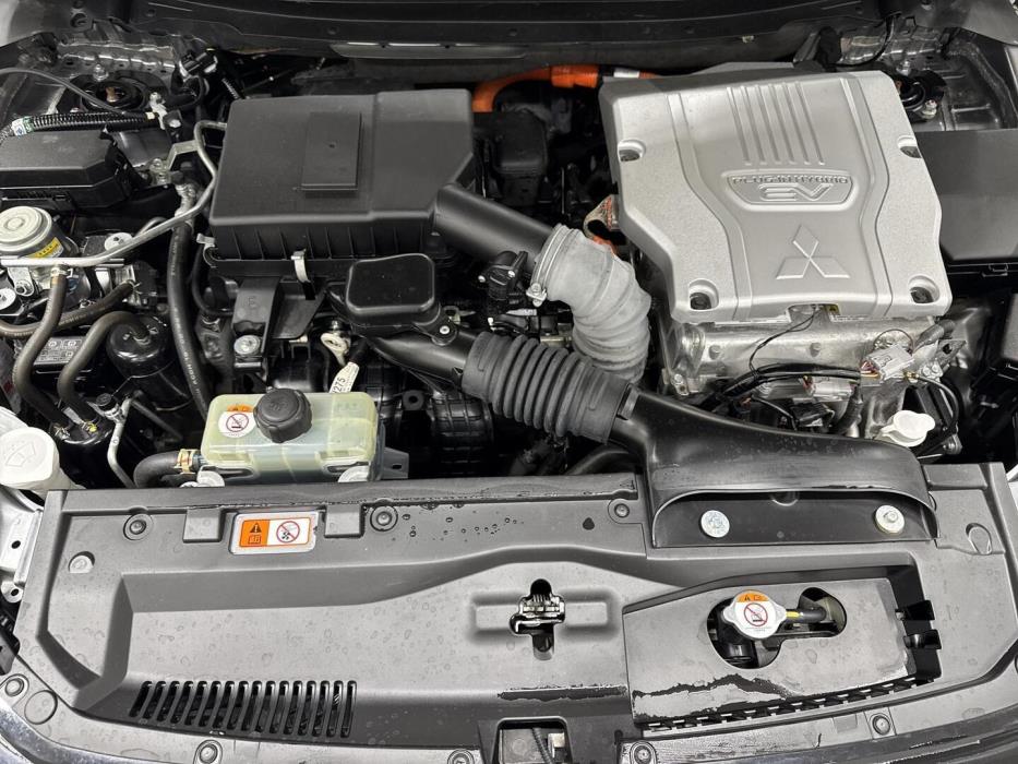 MITSUBISHI ECLIPSE CROSS 2024