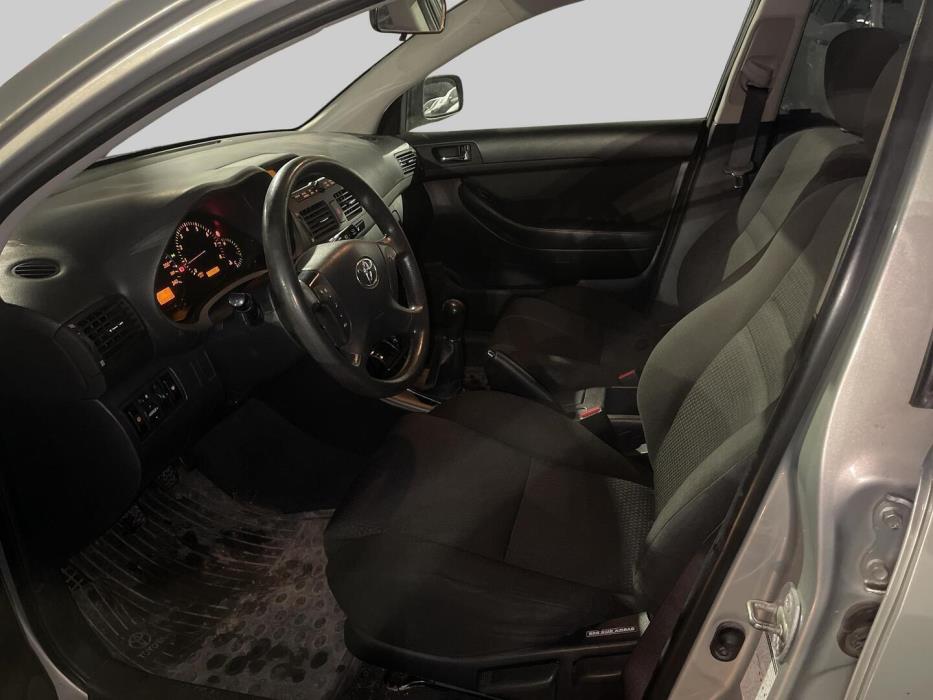 TOYOTA Avensis 2006