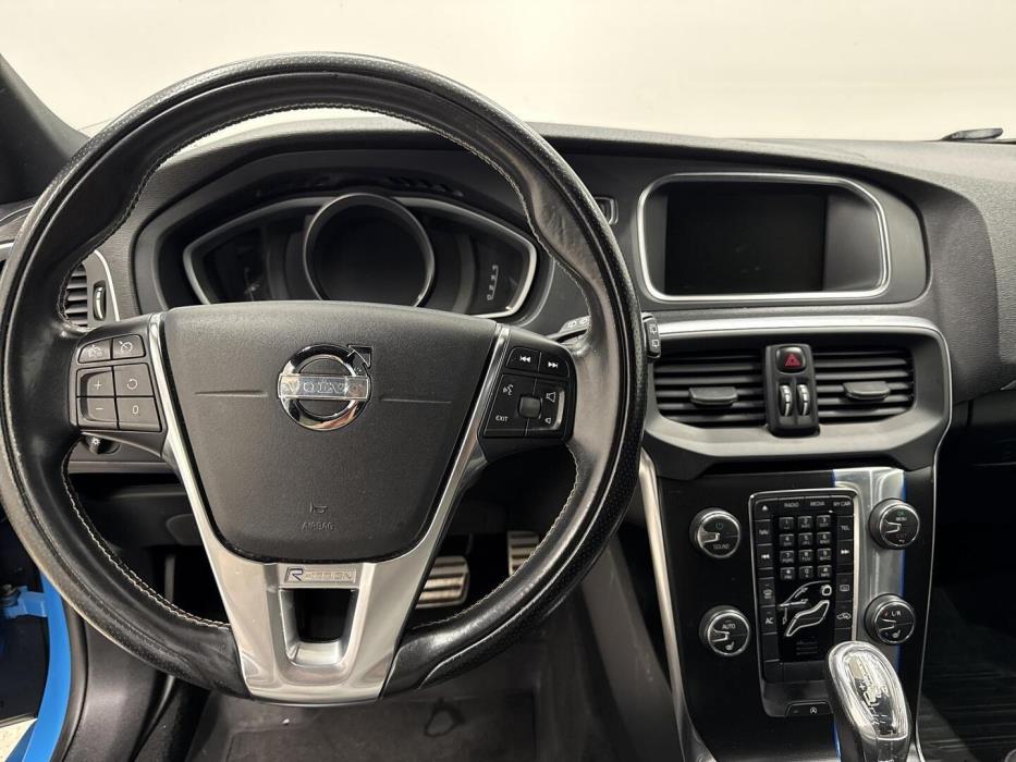 VOLVO V40 2013