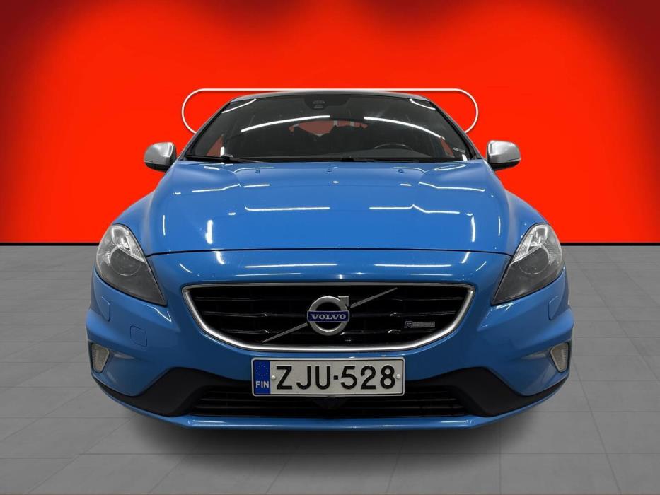 VOLVO V40 2013