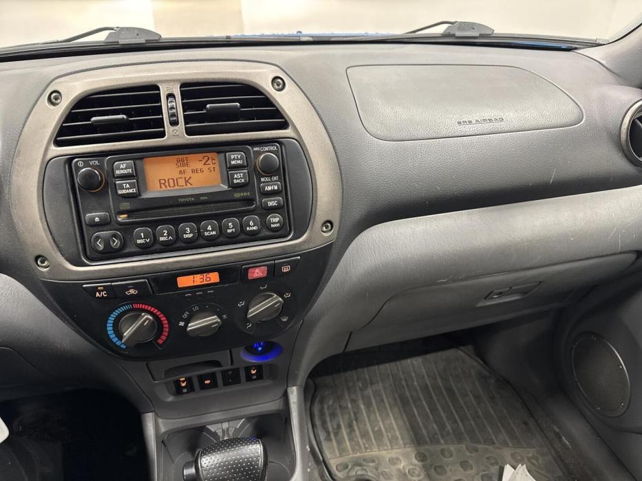 TOYOTA RAV4 2002