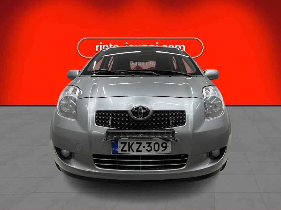TOYOTA Yaris 2008