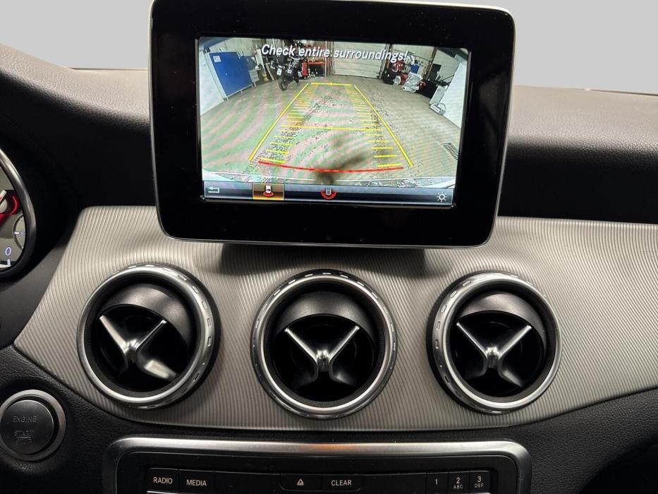 MERCEDES-BENZ GLA 2016