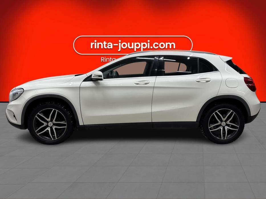MERCEDES-BENZ GLA 2016