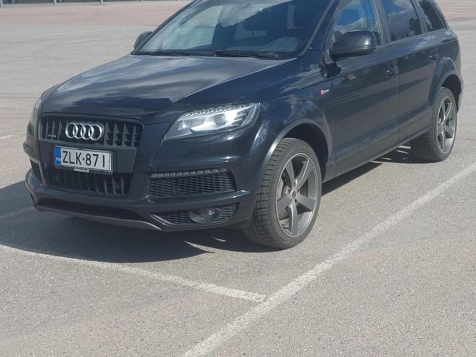 AUDI Q7 2013