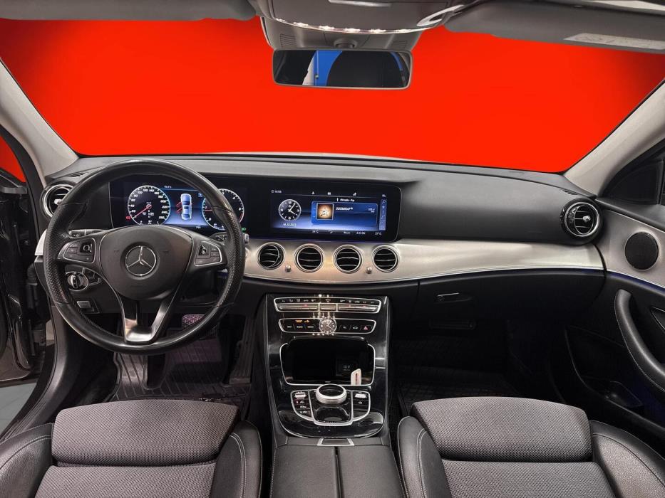 MERCEDES-BENZ E 2018