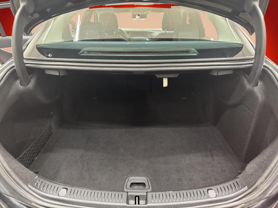 MERCEDES-BENZ E 2018