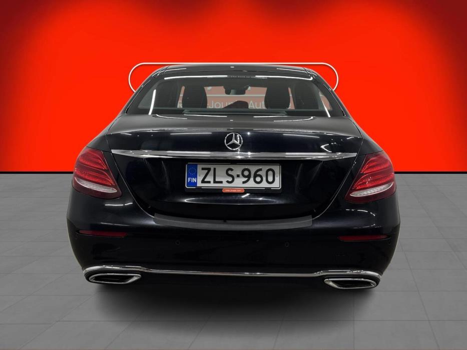 MERCEDES-BENZ E 2018