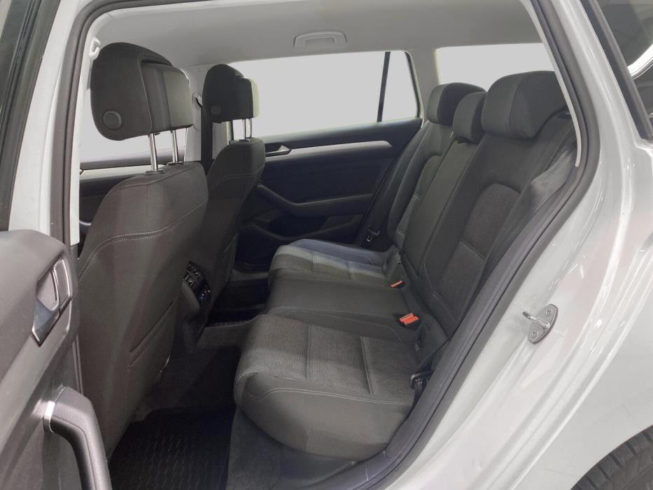 VOLKSWAGEN Passat 2019