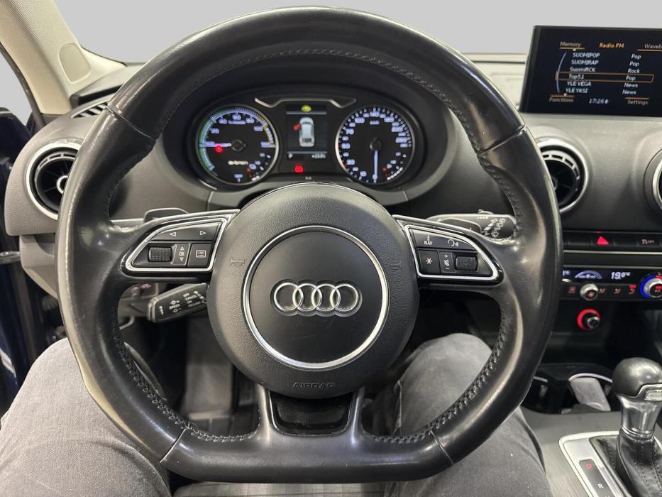 AUDI A3 2015