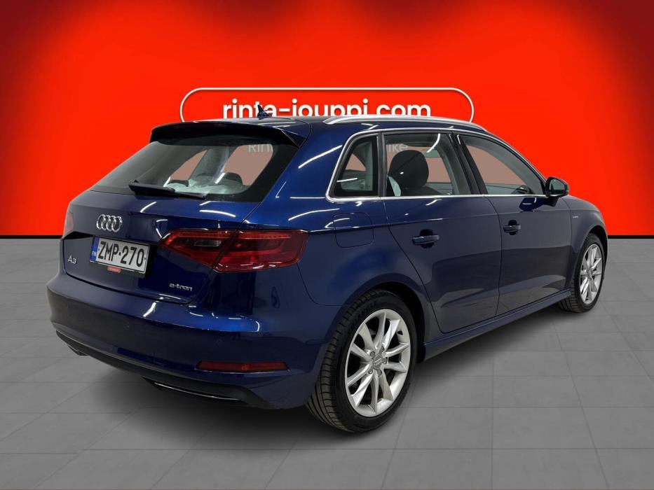 AUDI A3 2015