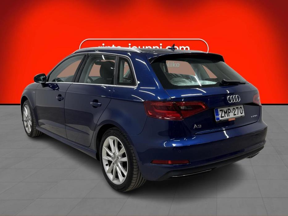 AUDI A3 2015