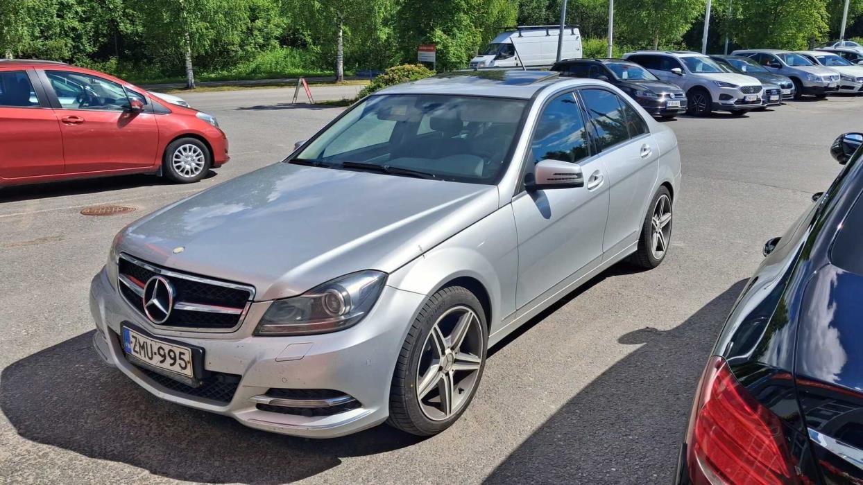 MERCEDES-BENZ C 2012