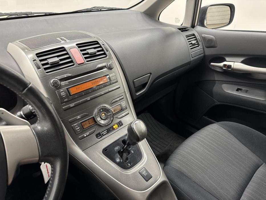 TOYOTA Auris 2007
