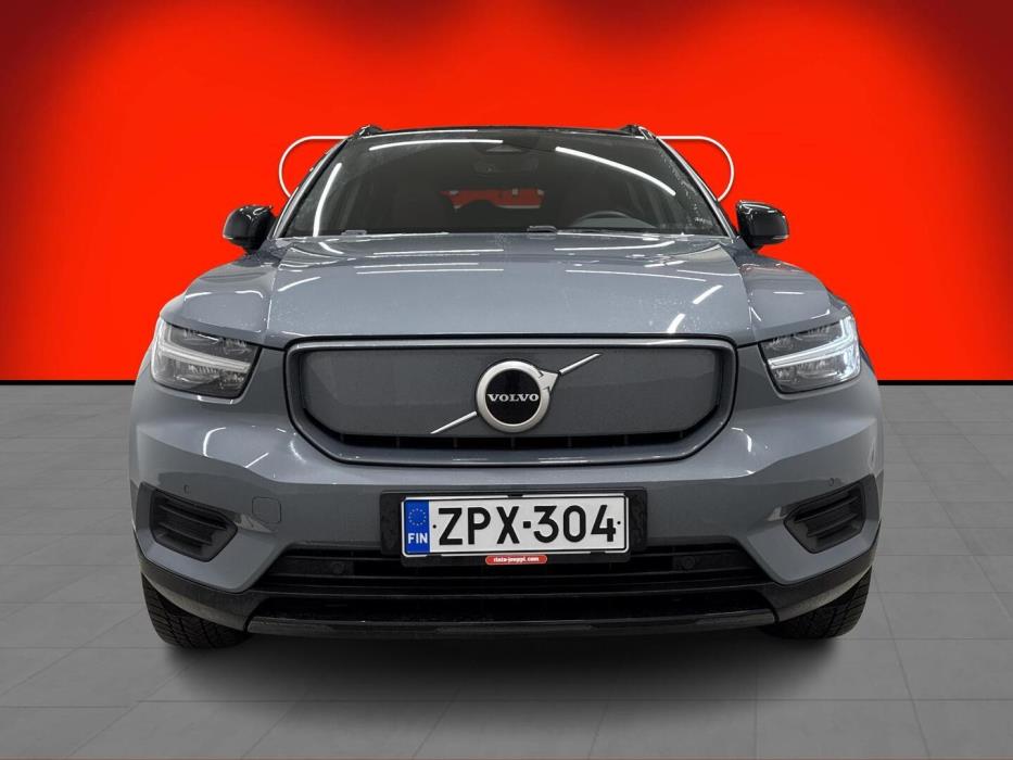 VOLVO XC40 2022