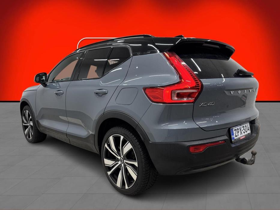 VOLVO XC40 2022