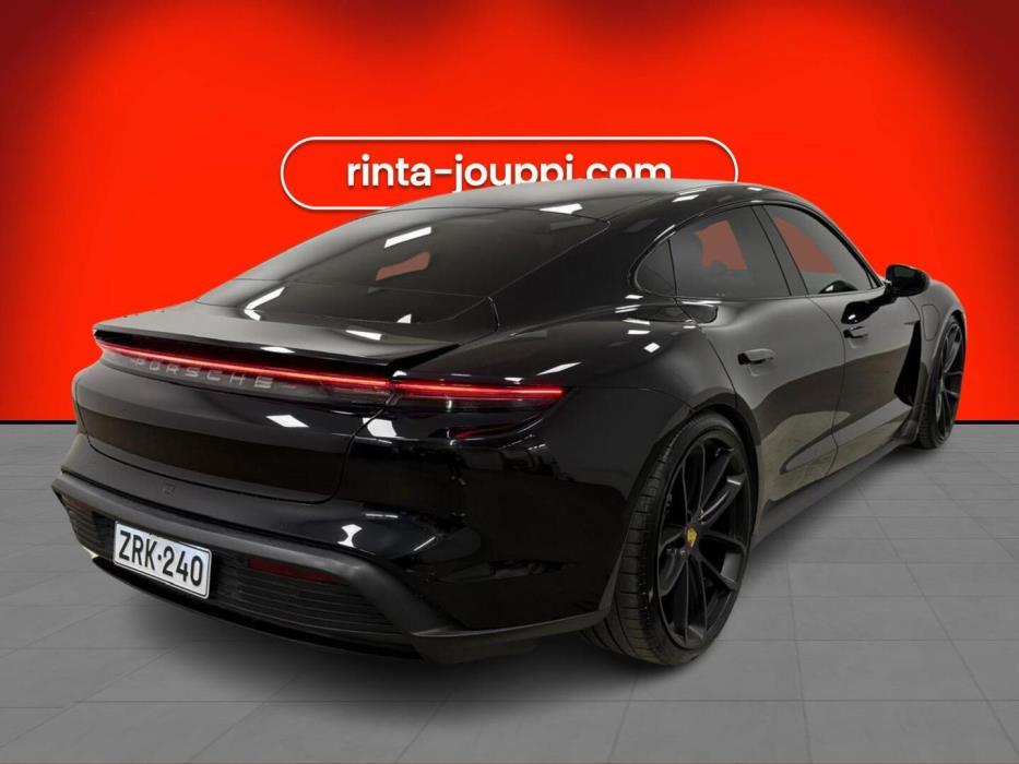 PORSCHE Taycan 2021