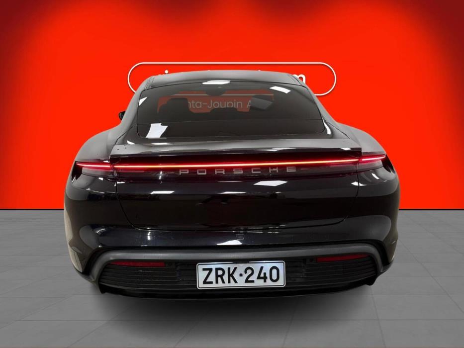 PORSCHE Taycan 2021