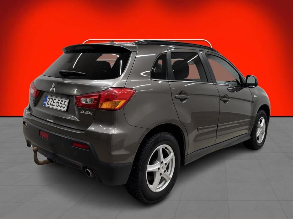 MITSUBISHI ASX 2011