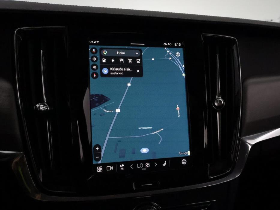 VOLVO V90 2025