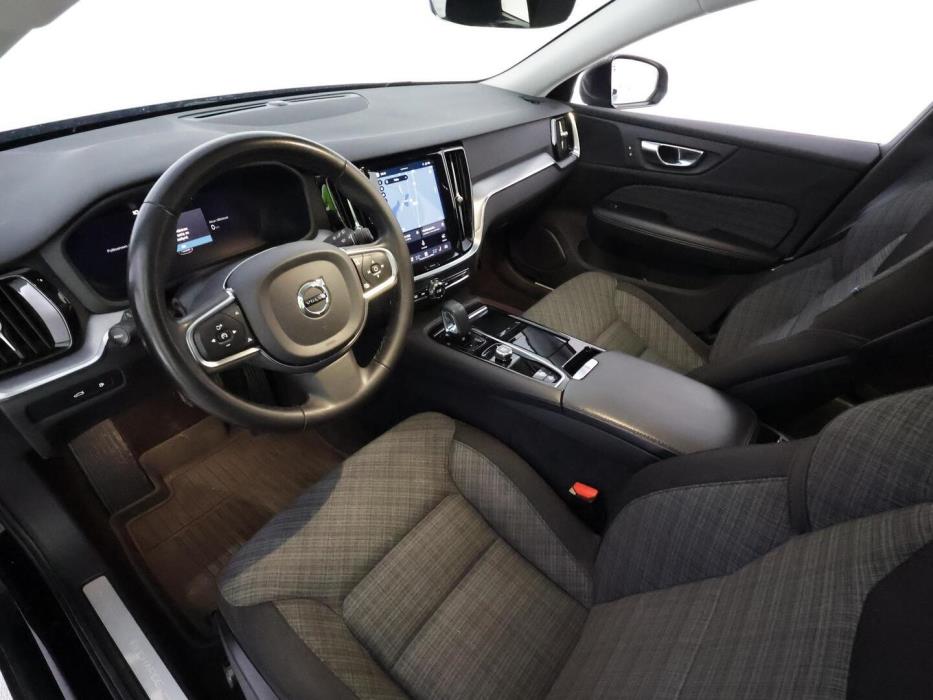 VOLVO V60 2023