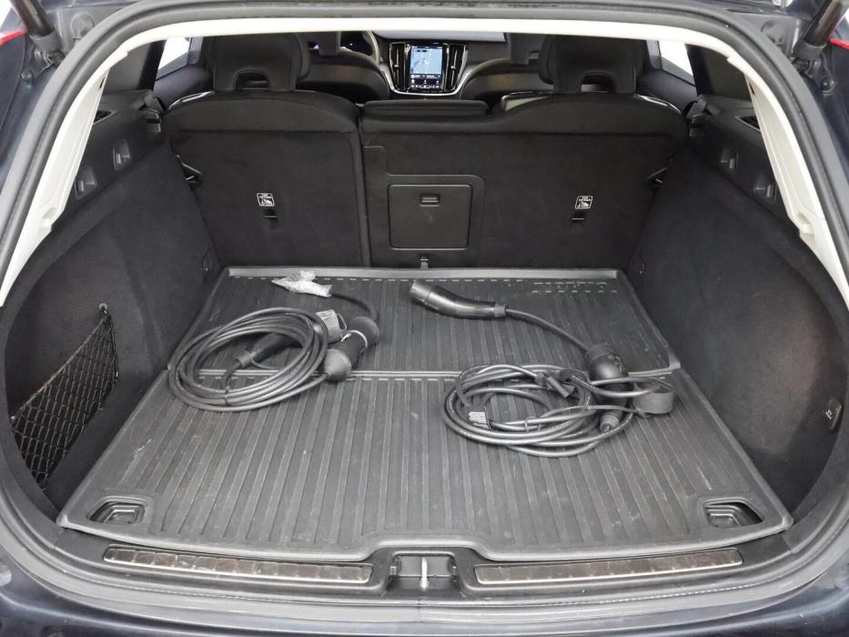 VOLVO V60 2023