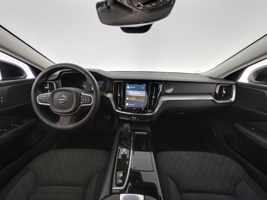 VOLVO V60 2023