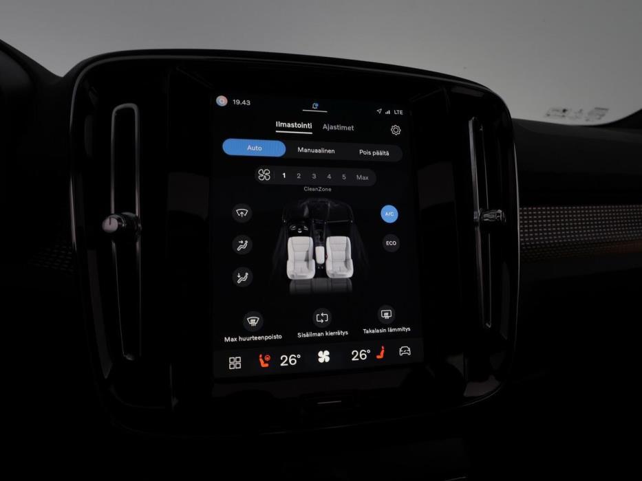 VOLVO XC40 2022