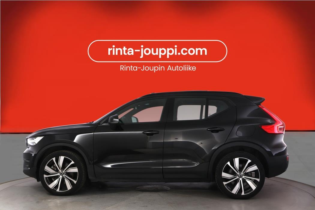 VOLVO XC40 2022