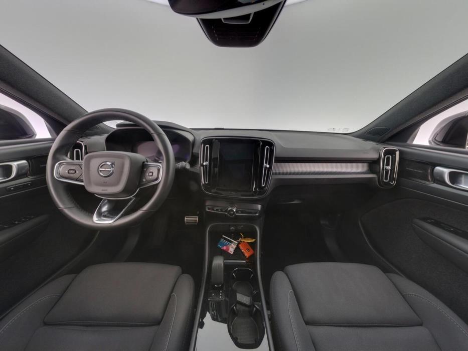 VOLVO XC40 2022
