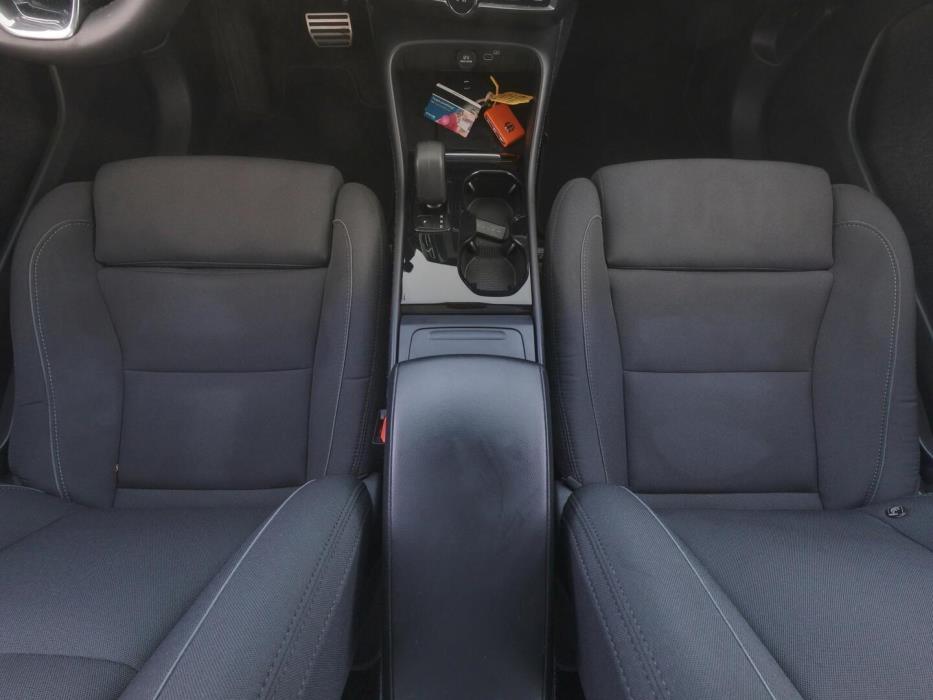 VOLVO XC40 2022