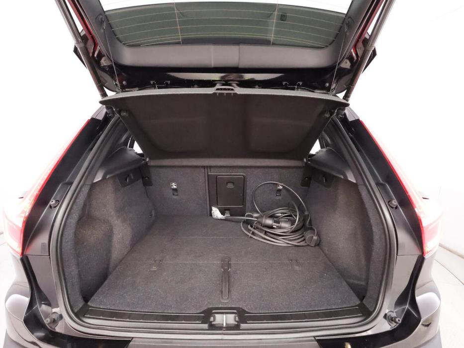 VOLVO XC40 2022