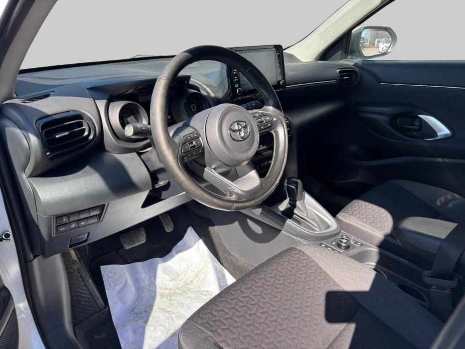 TOYOTA Yaris Cross 2023