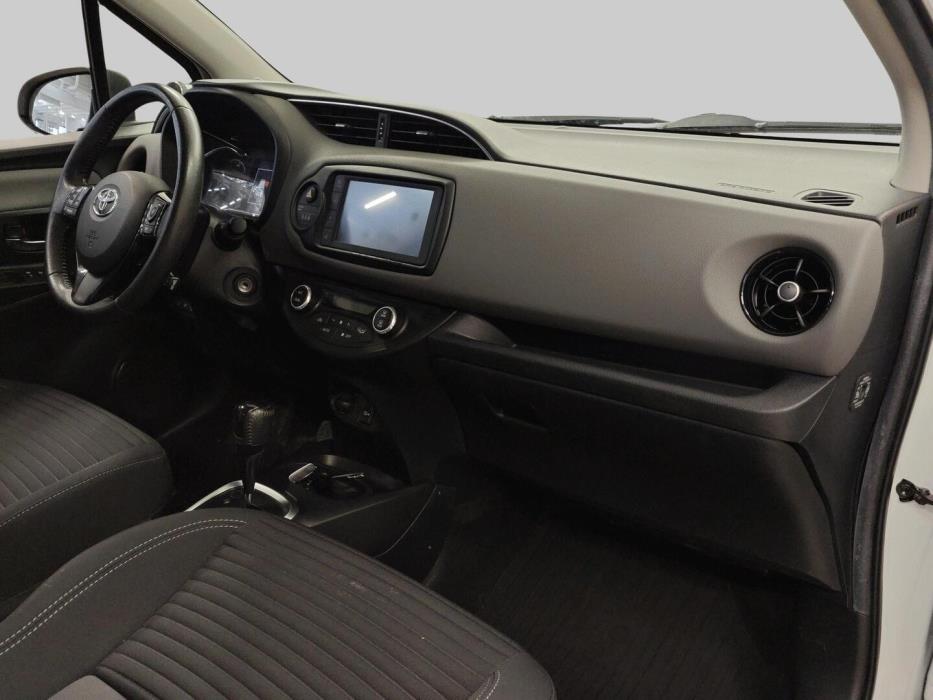 TOYOTA Yaris 2020