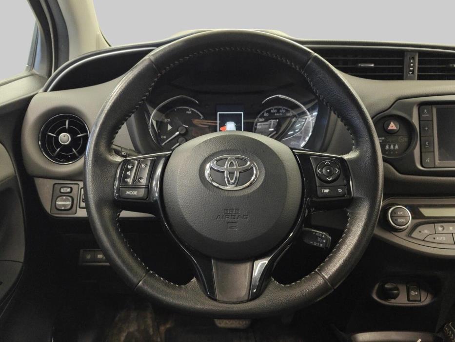 TOYOTA Yaris 2020