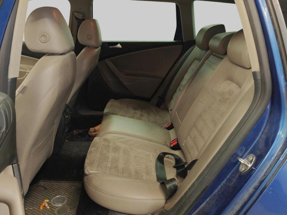 VOLKSWAGEN Passat 2009
