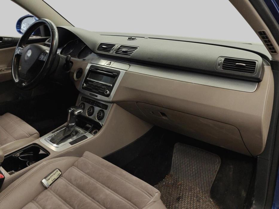 VOLKSWAGEN Passat 2009