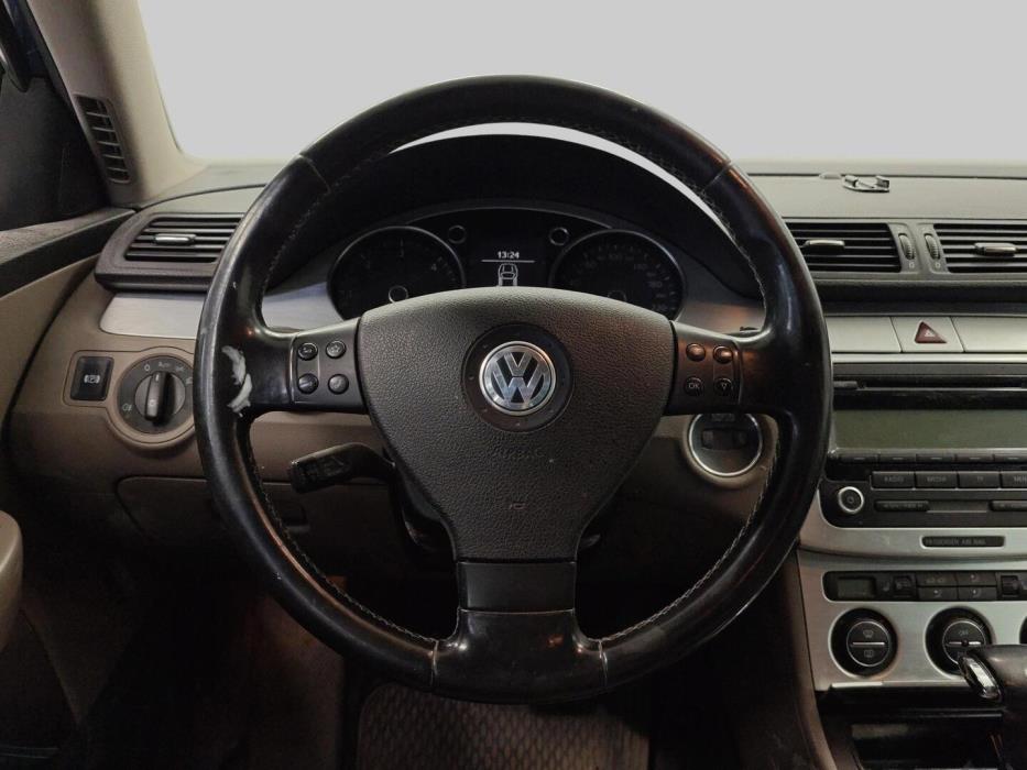 VOLKSWAGEN Passat 2009