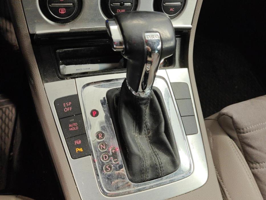 VOLKSWAGEN Passat 2009